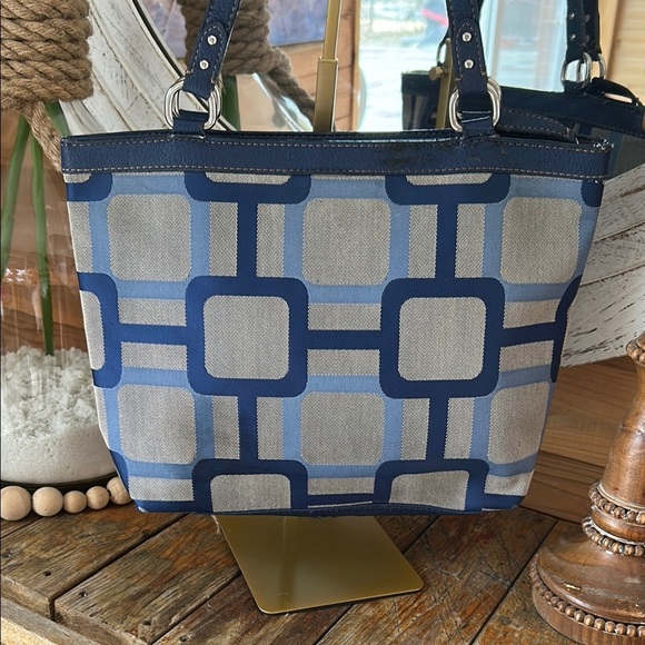 Nine West Blue and Tan Women's Bag preloved 💙 - Picture 6 of 11